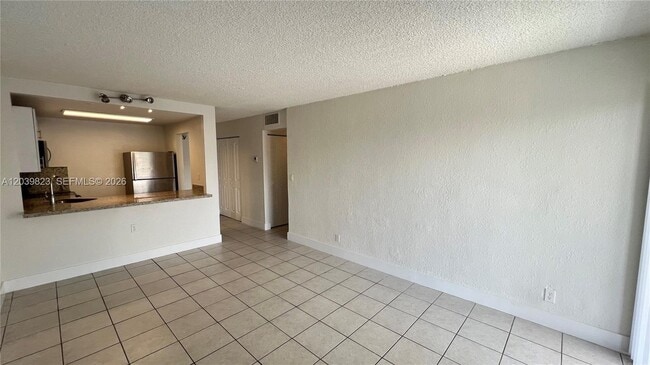 Photo - 4550 NW 9th St Unit 817E
