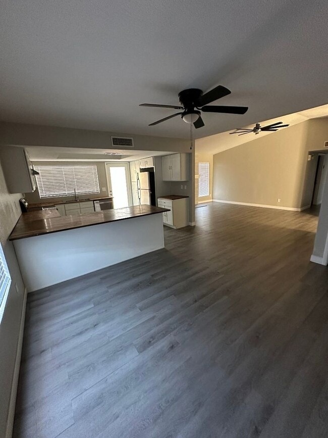 Photo - 3502 W Willow Ave