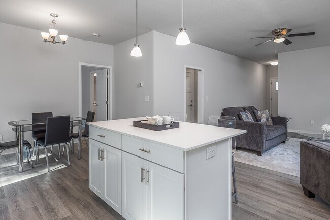 Photo - Great 3 Bedroom Single-Family Home in Urbandale