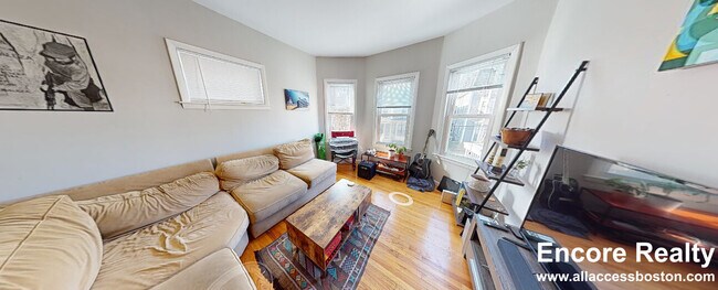 23 Tufts St Unit 2