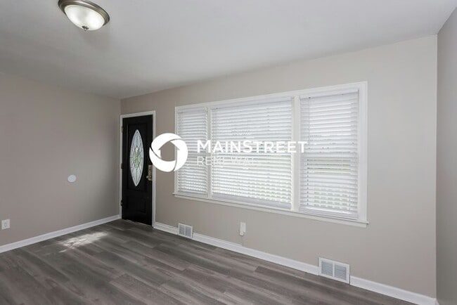 3 Bedroom Pet-Friendly Home in LOUISVILLE, KY with Main Street Renewal