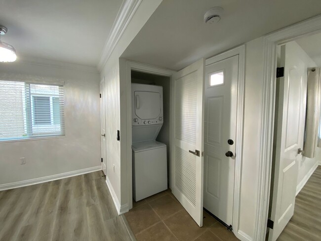 Photo - Beautifully Renovated 1-Bedroom Condo in R...