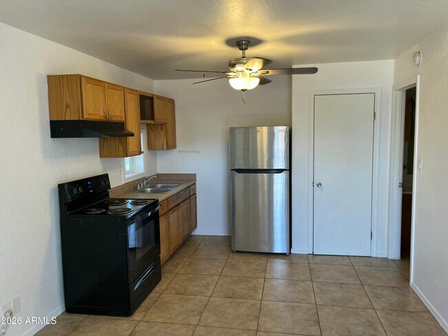 Photo - 427 E Friar Ave Unit 5