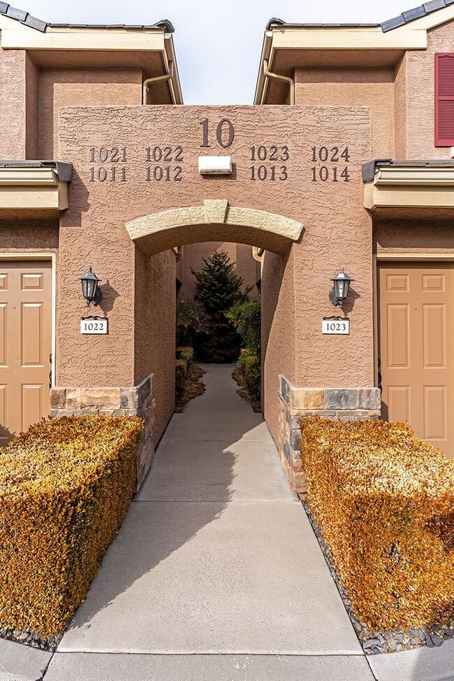 Building Photo - Tanamera One bedroom Unit 1013