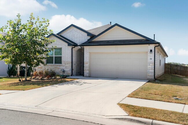 Photo - 212 Apache Plum Dr