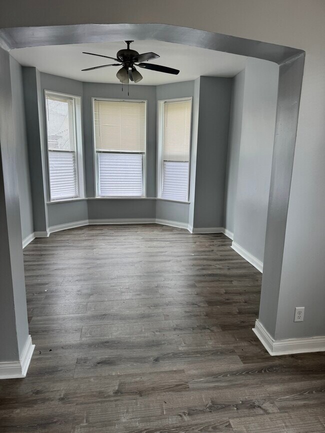 Photo - 11915 S Lowe Ave