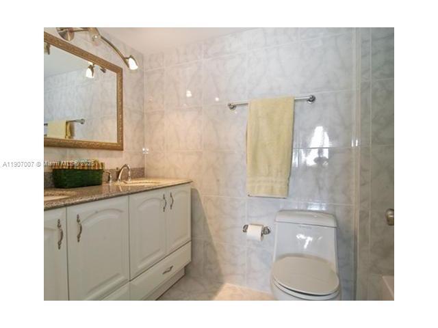 Photo - 2301 Collins Ave Unit 737