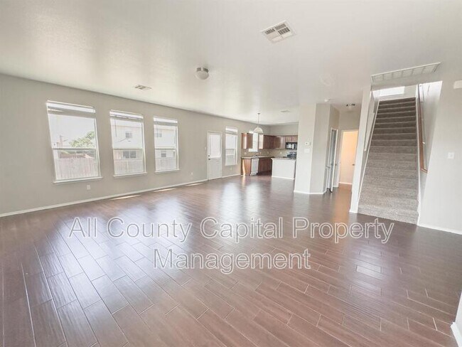 Photo - 9909 Fantail Ln