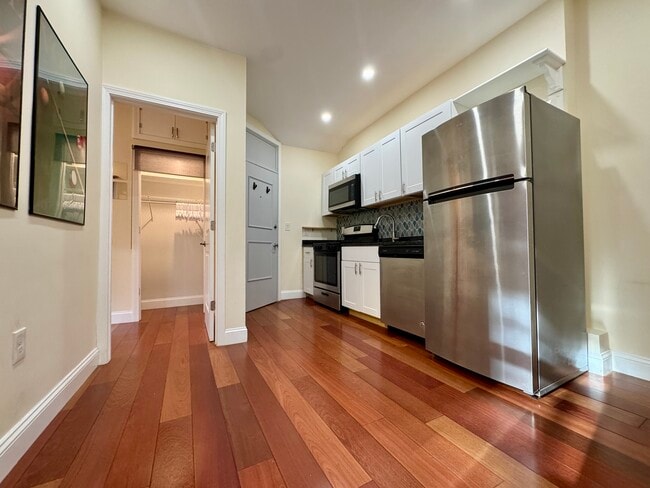 Building Photo - 91 Hancock St Unit 9