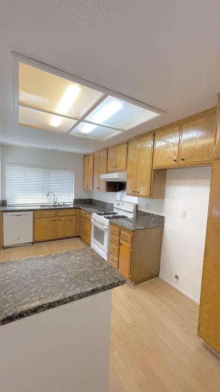 Photo - 1204 Walnut Grove Ave