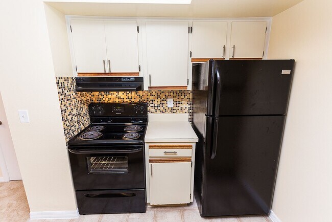 Photo - Beautiful Condo with 2-bedroom and 2-bathroom in Bella Vista Unit 280
