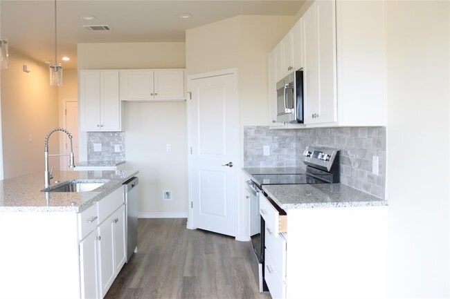 Photo - 518 Whirlaway Dr