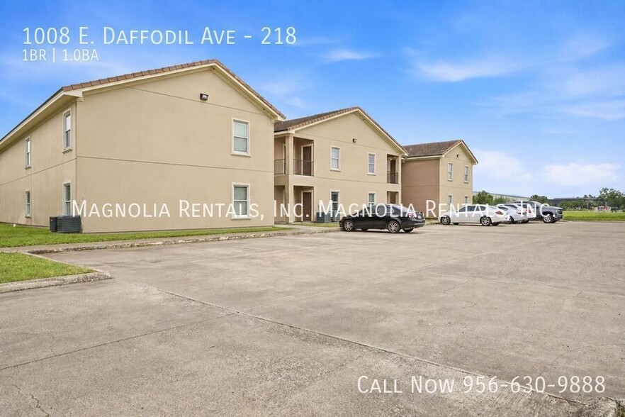 1008 E Daffodil Ave