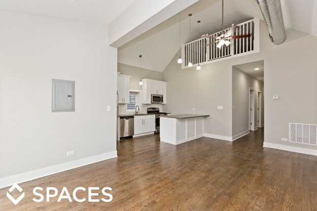 Building Photo - 1429 N Cleaver St Unit CH1