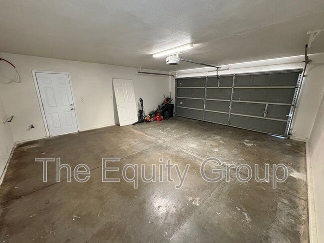 Photo - 744 W Buena Vista Ave