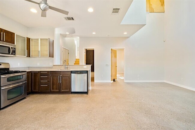 Photo - 5513 Agatha Cir