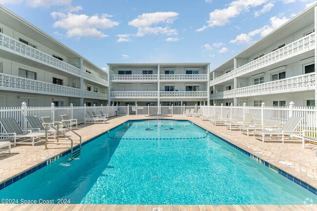 Building Photo - 4800 Ocean Beach Blvd Unit 311 Rental