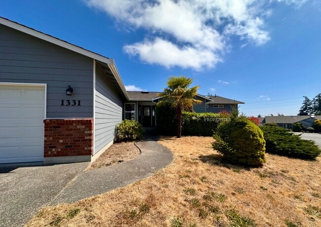Building Photo - 1331 SW Harbor Vista Cir Rental
