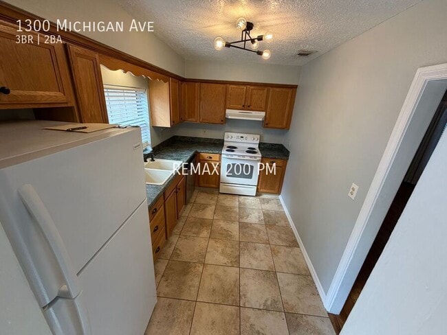 Photo - 1300 Michigan Ave