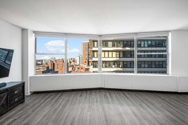 Photo - 5757 N Sheridan Rd Unit 15G