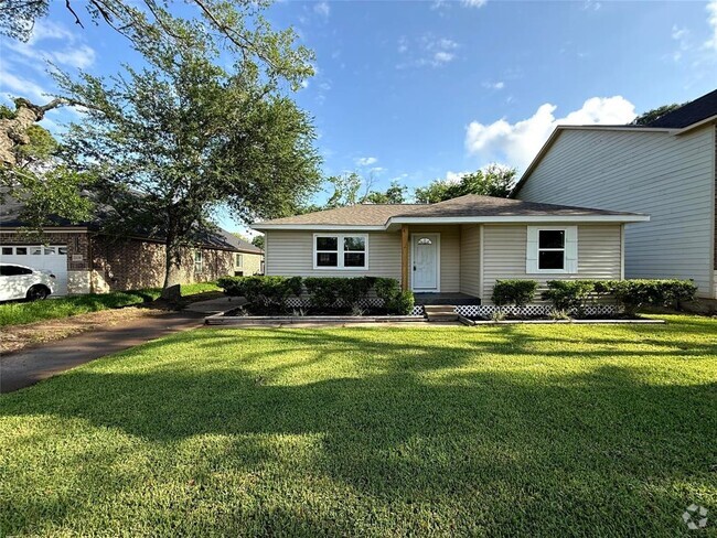 Building Photo - 8113 Tavenor Ln Rental