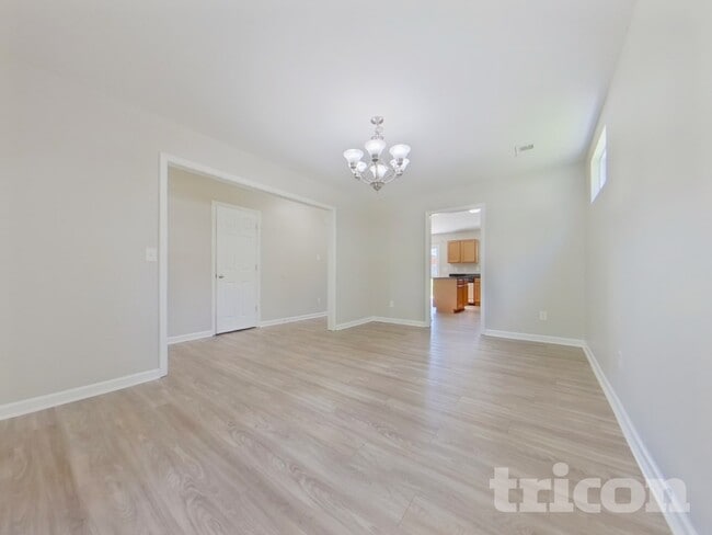 Photo - 543 Silver Spoon Ln House