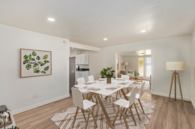 Photo - 1 Bed | 1 Bath -  Tempe Courtyard Style Unit Unit C