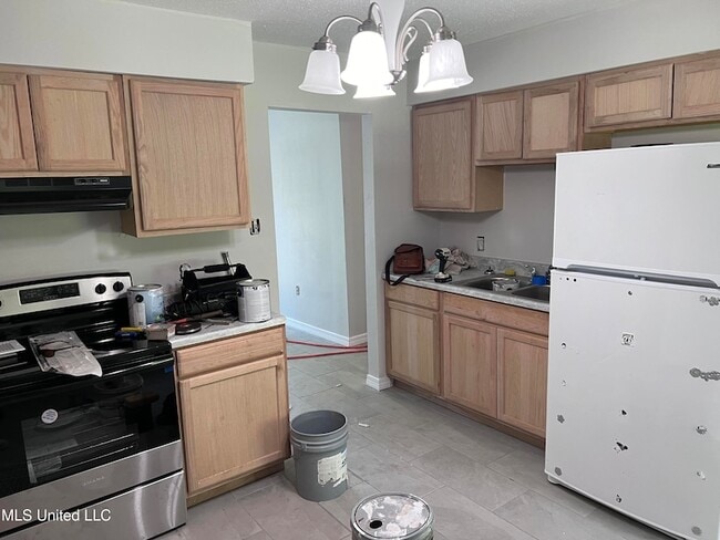 Photo - 102 Carson Dr