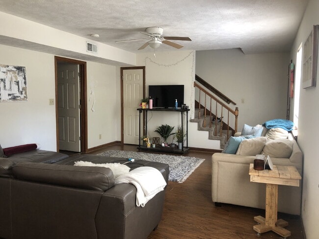 Photo - 3/2 Townhome on S Montgomery St Unit C