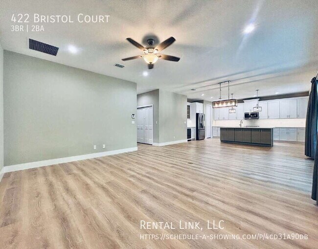 Photo - 422 Bristol Ct