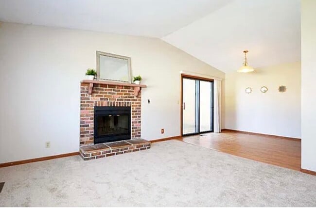 Photo - 1244 Ferndale St N