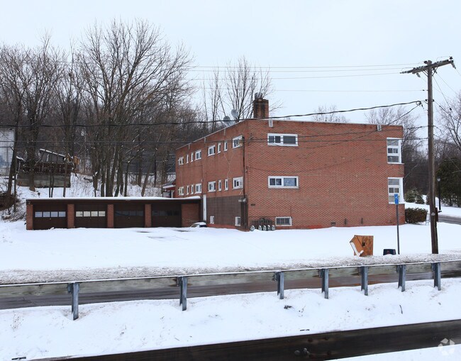 Meadowbrook Apartments