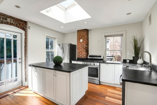 Photo - 151 Highland St