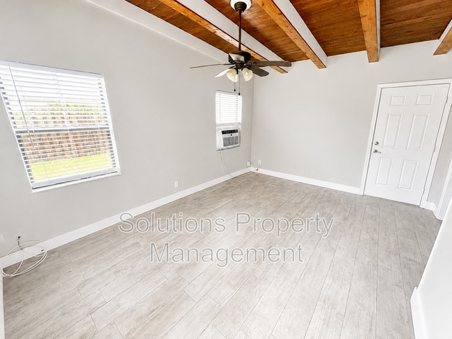 Photo - 1606 S Miramar Ave
