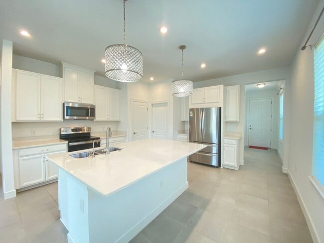 Photo - 2182 Palm Tree Dr