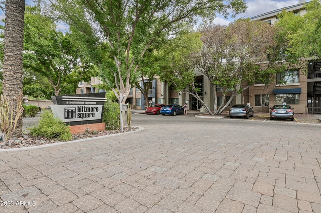 Building Photo - 1701 E Colter St Unit 312