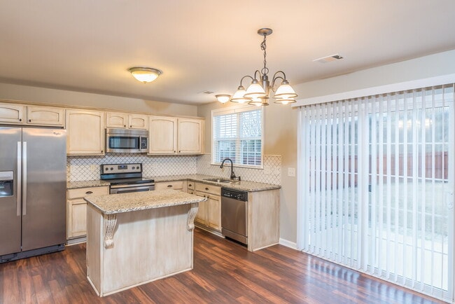 Photo - 1719 Eagle Trace Dr