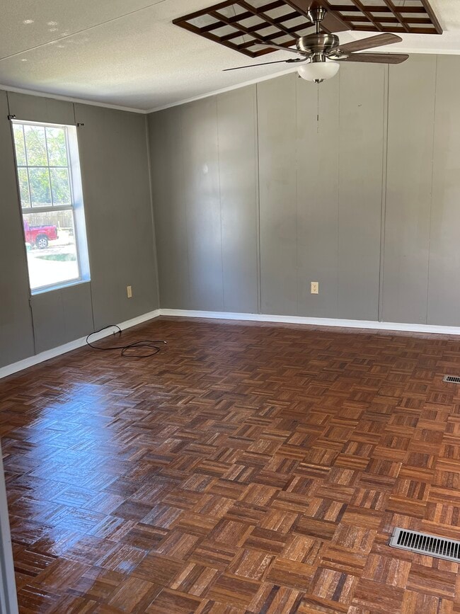 Photo - 28381 Petes Hwy