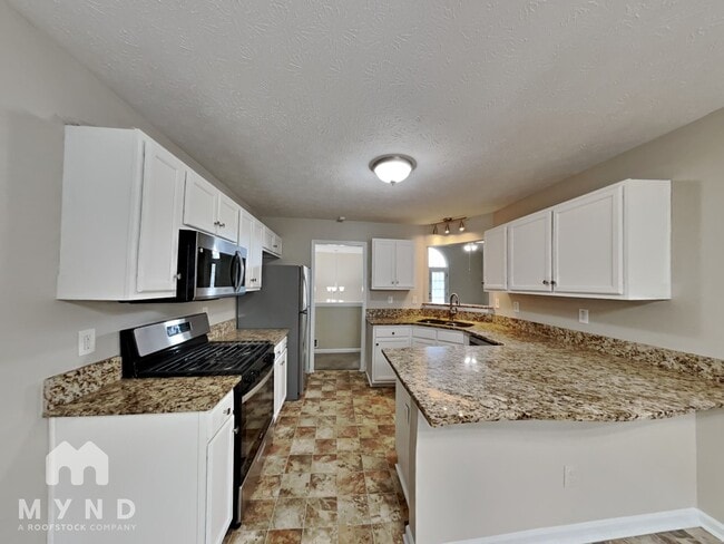 Photo - 495 Princeton Dr