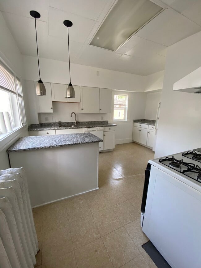 Photo - 7 Stickney Ave