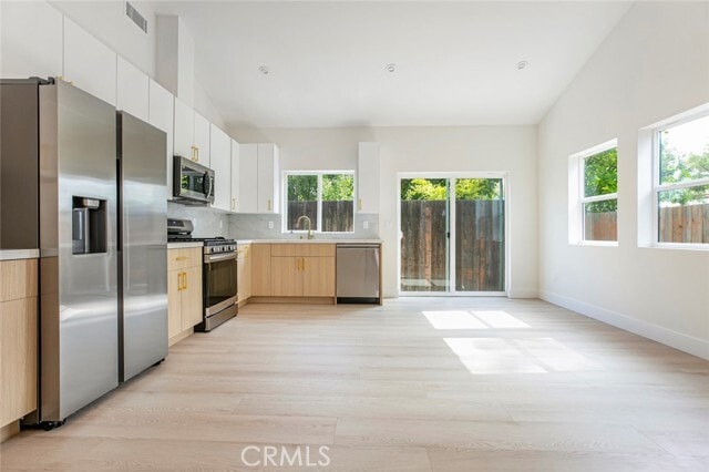 Building Photo - 914 Geneva St