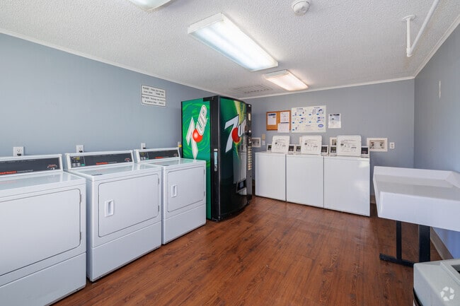 Photo - Canyon and Knox Landing Apartments