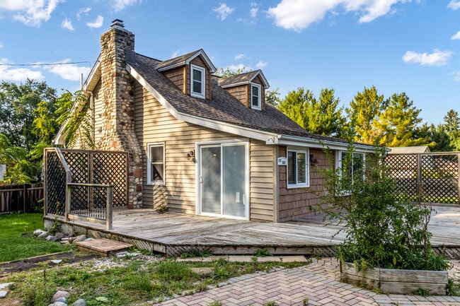 Building Photo - W187S6687 Agate Dr Rental