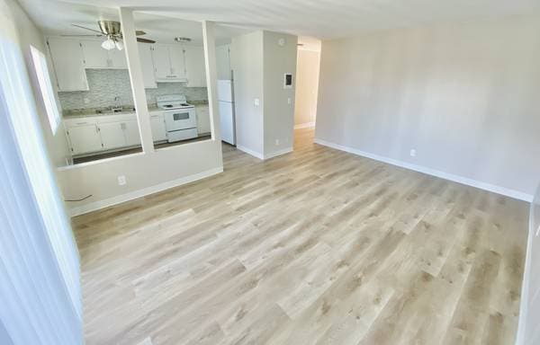 BOTTOM UNIT- FLOOR LEVEL PLAN