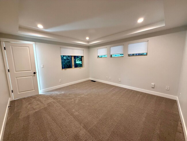 Photo - 4 Bedroom Home in Awbrey Butte Neighborhood – Unfurnished, Short Lease