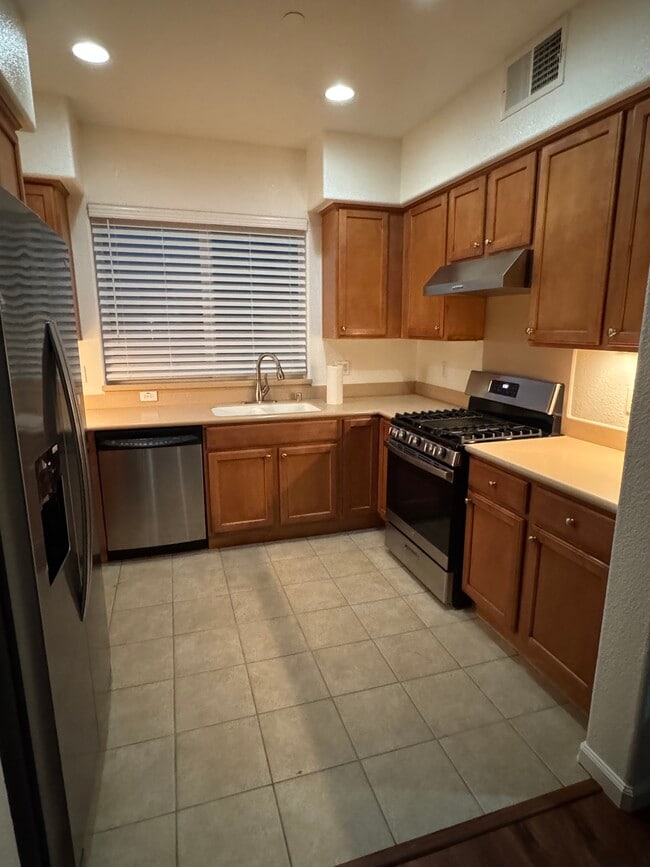 Photo - 2718 Holly St