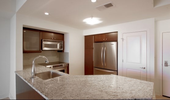 Photo - 675 S President St Apartment
