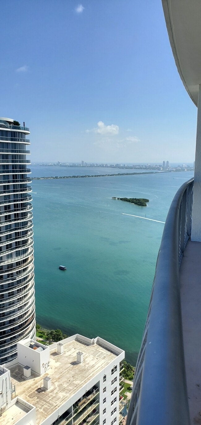 Photo - 1750 N Bayshore Dr Condo Unit 1 bedroom