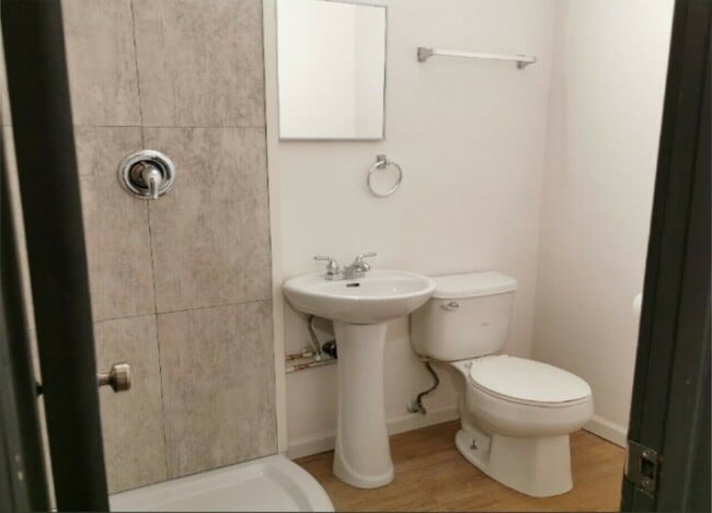 Photo - 1910 Main St Unité 4