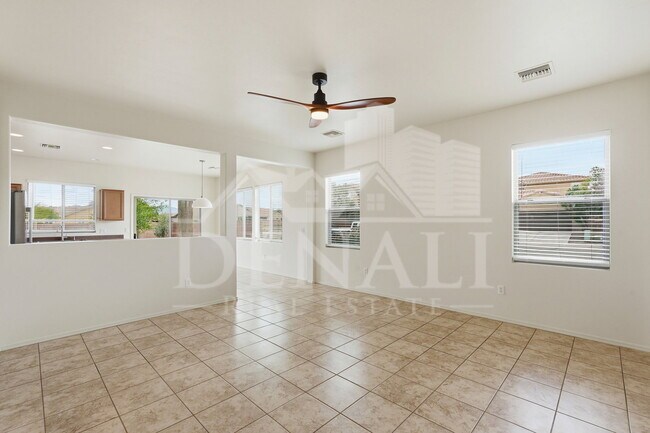 Photo - 584 N Highlands Grove Ln